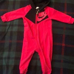 Almost new full zip jump suit 12M